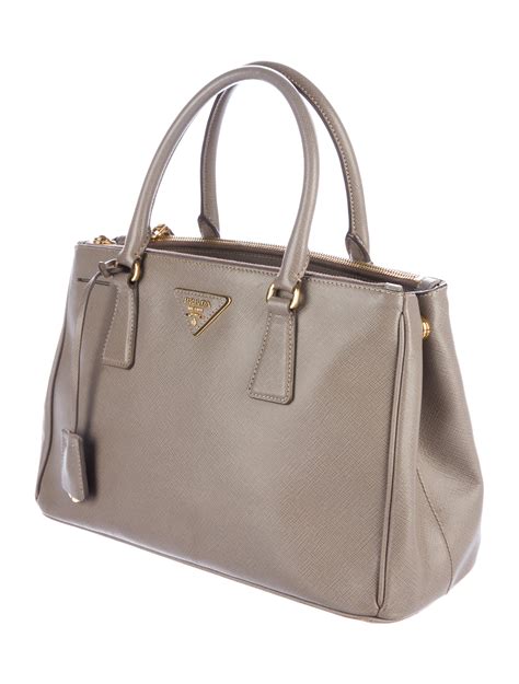 prada double saffiano leather tote review|prada saffiano lux tote small.